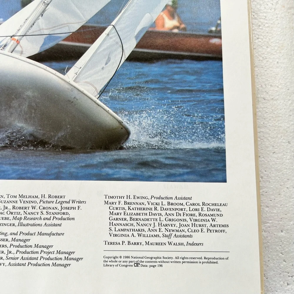 America's Great Hideaways National Geographic Contributing Authors 1986